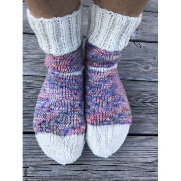 Strikkepakke sokker i hndfarget Fjord fra Hillesvg