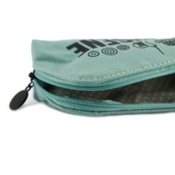 Strikkeveske grnn M med tekst AC221