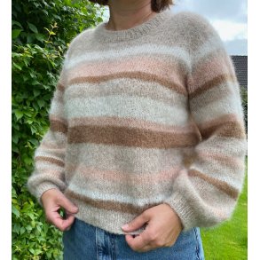 Elins Florlett-genser strikkeoppskrift