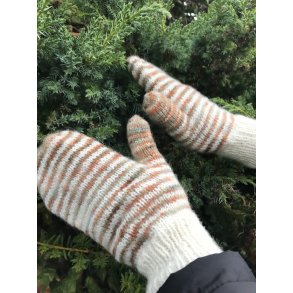 Strikkepakke votter i hndfarget Fjord fra Hillesvg