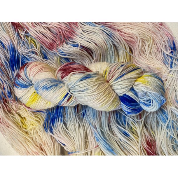 Hndfarget Superfin merino med forsterkning 100g