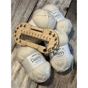 Strikkepinne og strikkefasthet ml i tre